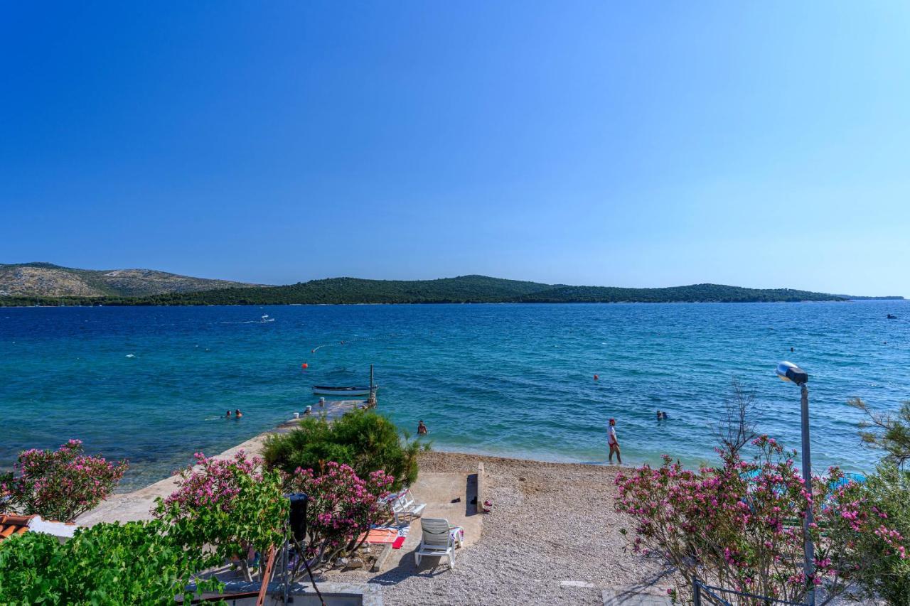 Apartment Seaside Жаборич Екстериор снимка