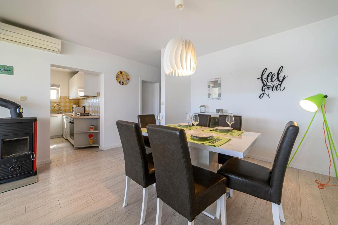 Apartment Seaside Жаборич Екстериор снимка