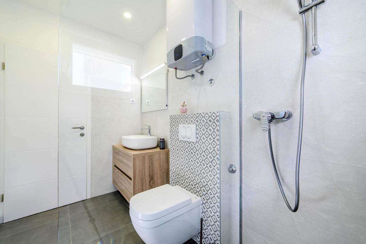 Apartment Seaside Жаборич Екстериор снимка