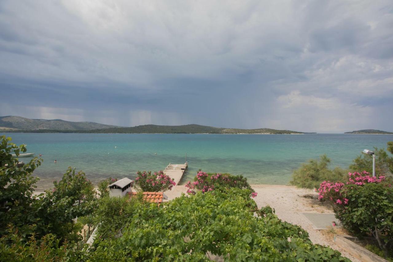 Apartment Seaside Жаборич Екстериор снимка